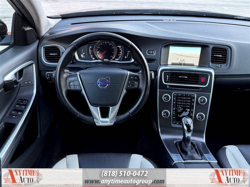 2016 Volvo V60 Cross Country T5