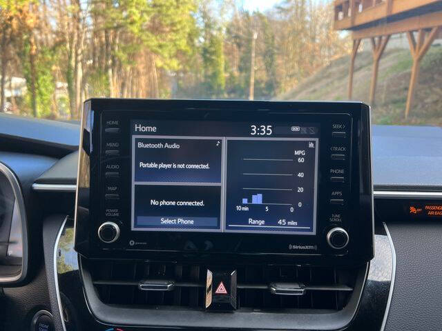 2022 Toyota Corolla Hatchback SE