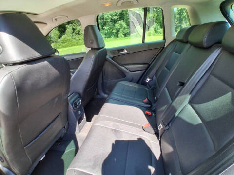 2010 Volkswagen Tiguan SE