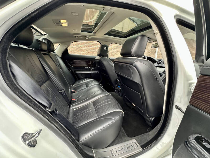 2016 Jaguar XJ Supercharged