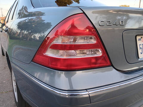 2004 Mercedes-Benz C-Class C 240