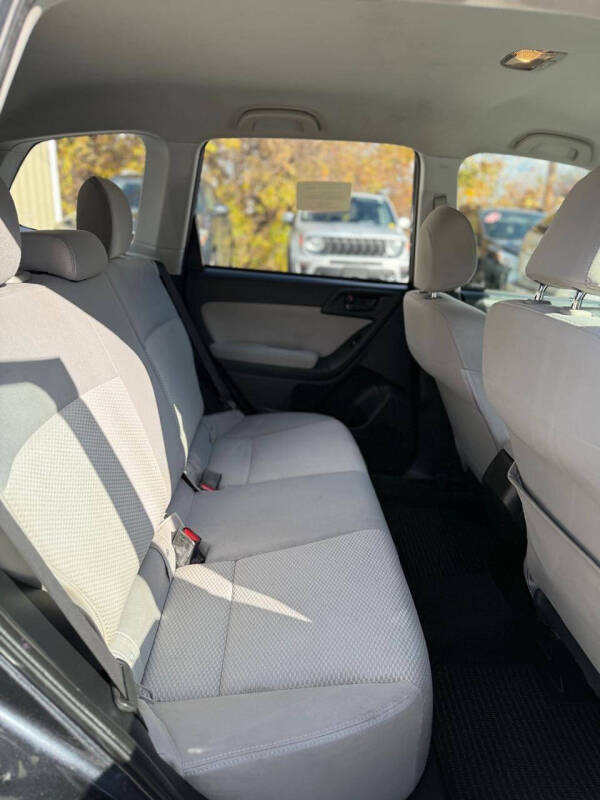 2015 Subaru Forester 2.5i