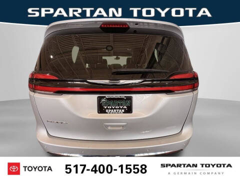 2024 Chrysler Pacifica Touring L