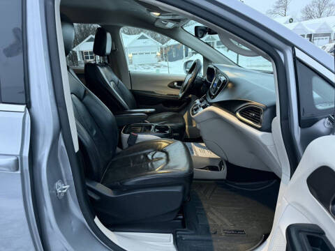 2019 Chrysler Pacifica Touring L