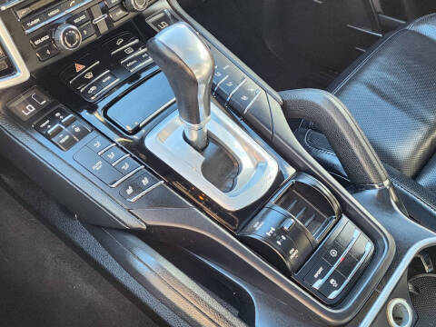 2014 Porsche Cayenne Platinum