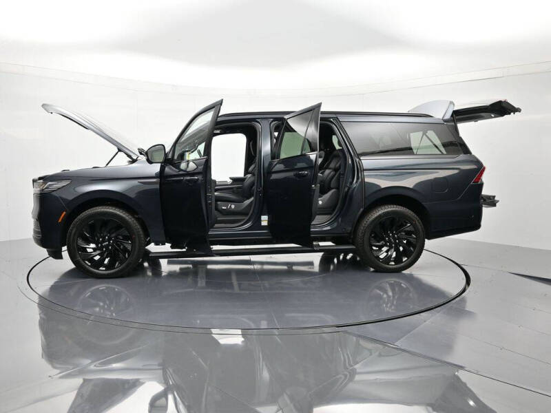 2026 Lincoln Navigator L Reserve