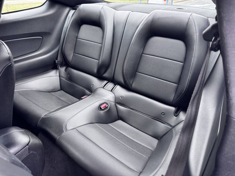 2021 Ford Mustang EcoBoost Premium