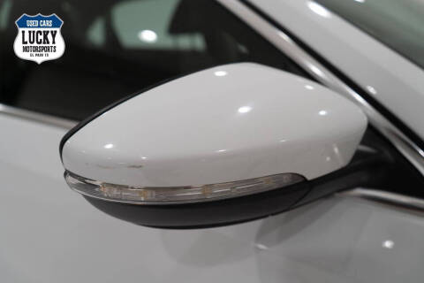 2017 Volkswagen Passat 1.8T R-Line
