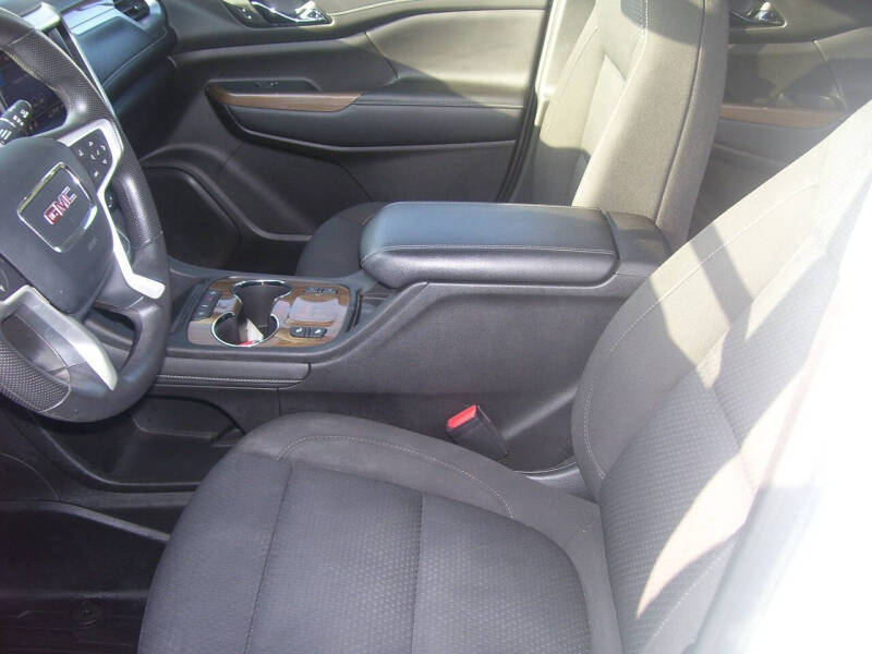 2021 GMC Acadia SLE