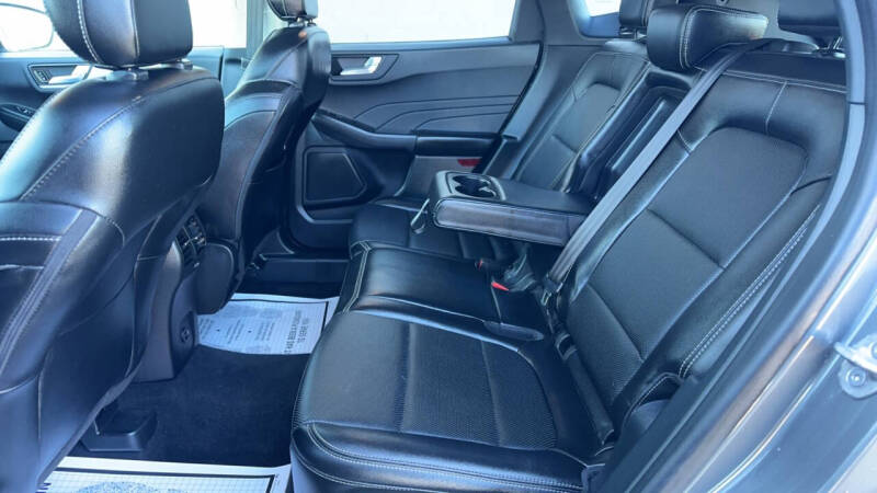 2022 Ford Escape SEL