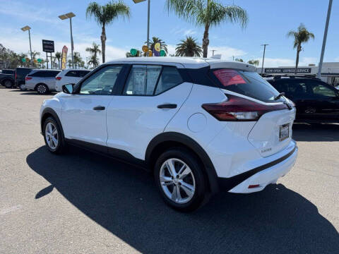 2025 Nissan Kicks Play S