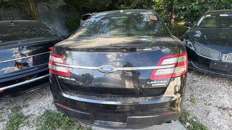 2017 Ford Taurus Limited