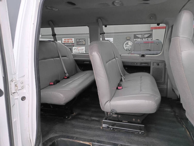 2013 Ford E-Series E-350 SD XL