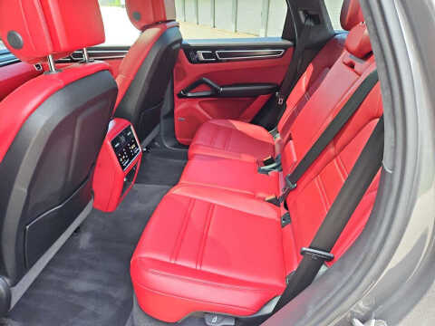 2023 Porsche Cayenne GTS