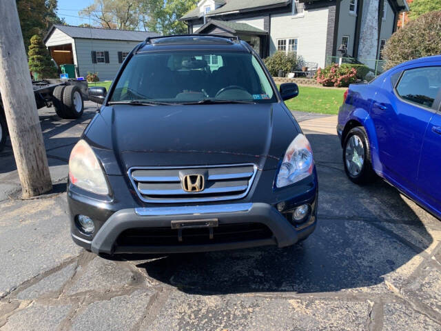 2005 Honda CR-V for sale at Chuckie Bizzarro's Fleetwing Auto in Erie, PA