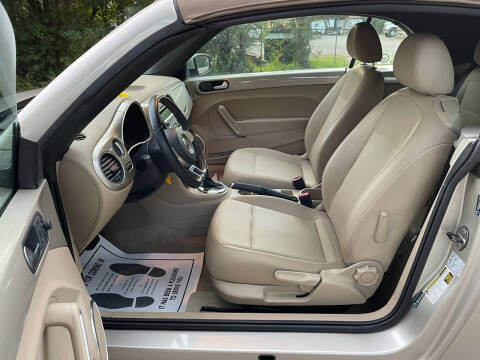 2013 Volkswagen Beetle Convertible 2.5L