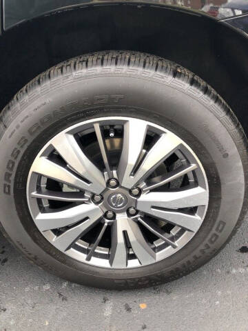 2019 Nissan Pathfinder SL