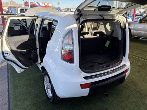 2010 Kia Soul +
