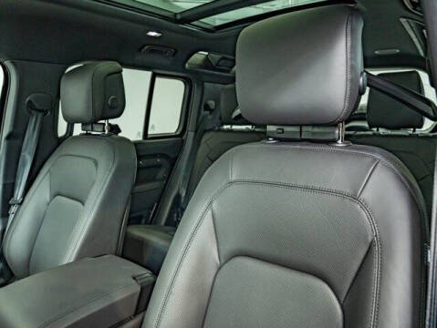 2026 Land Rover Defender 110 P400 X-Dynamic SE