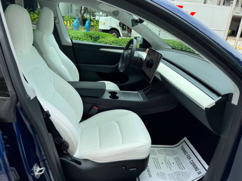 2024 Tesla Model Y Long Range