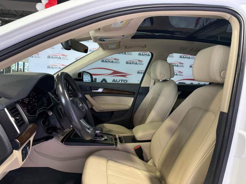 2020 Audi Q5 quattro Premium Plus 45 TFSI