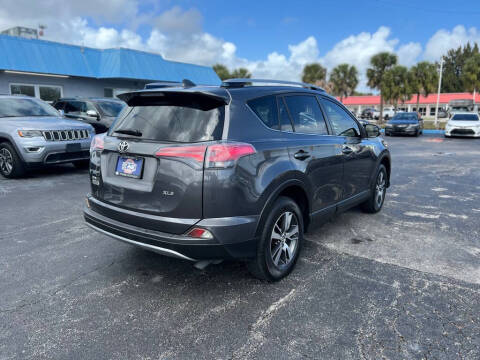2017 Toyota RAV4 XLE