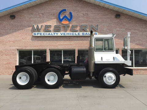 1988 Capacity T/A Tandem Yard Spotter