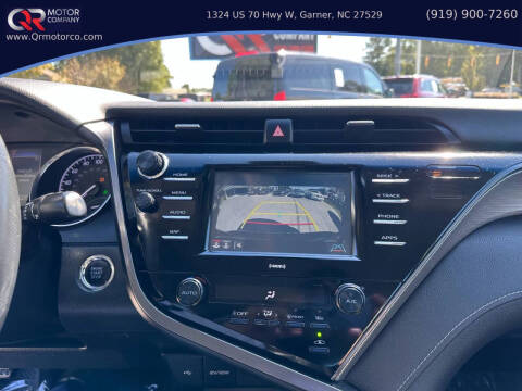 2020 Toyota Camry SE