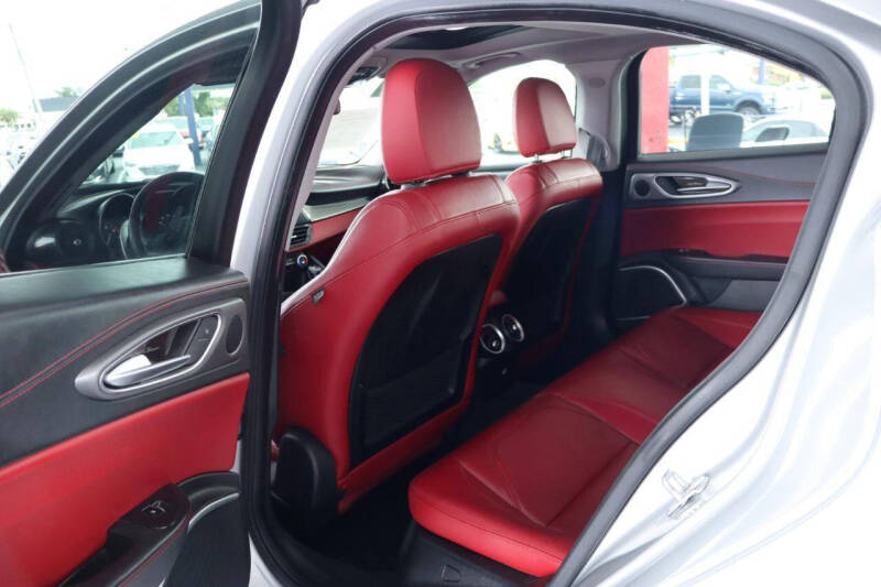 2017 Alfa Romeo Giulia Ti