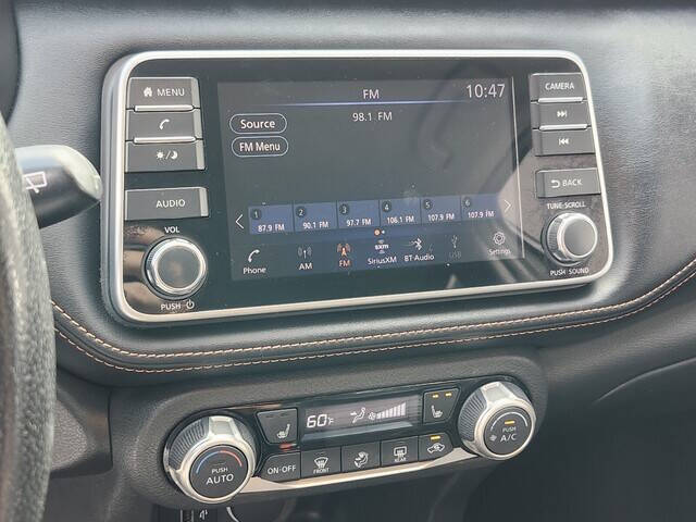 2019 Nissan Kicks SR