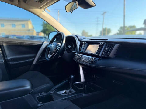 2017 Toyota RAV4 XLE