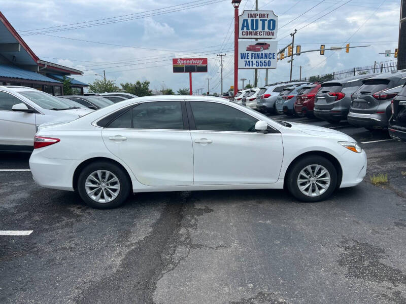2017 Toyota Camry LE