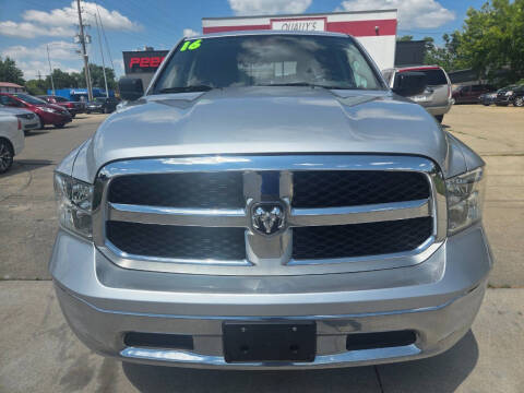 2016 RAM 1500 SLT