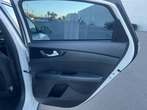 2020 Kia Forte GT Line