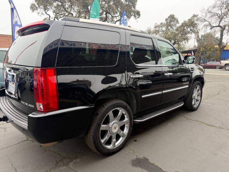 2014 Cadillac Escalade Luxury