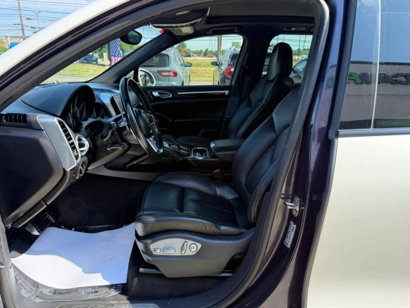 2018 Porsche Cayenne Platinum Edition