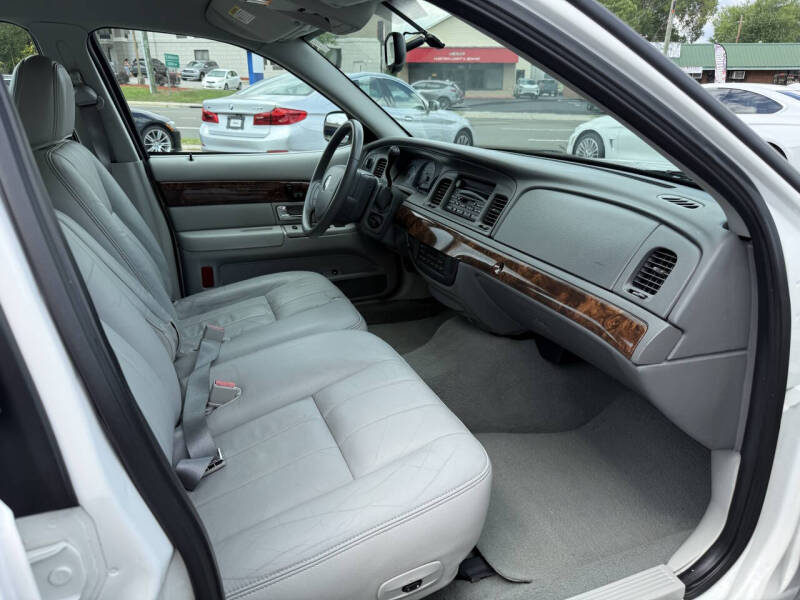 2005 Mercury Grand Marquis LS Premium