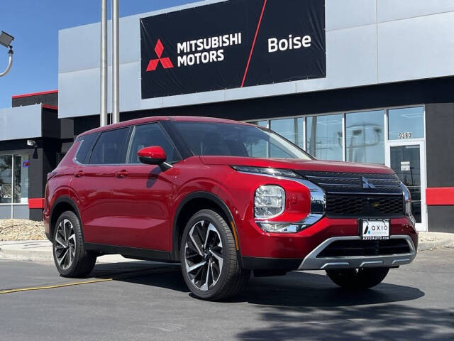 2024 Mitsubishi Outlander for sale at Axio Auto Boise in Boise, ID