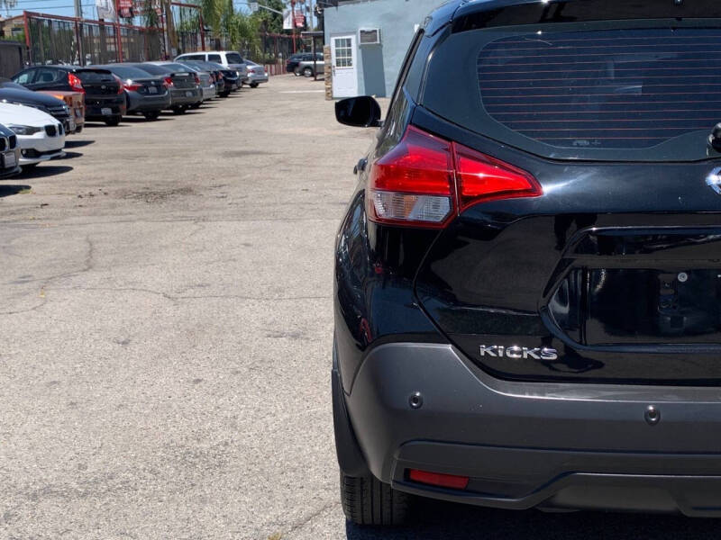 2020 Nissan Kicks S