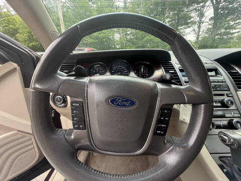 2011 Ford Taurus SEL