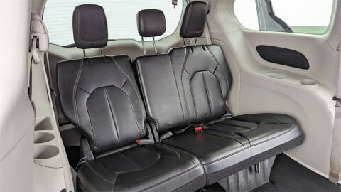 2020 Chrysler Voyager LXi