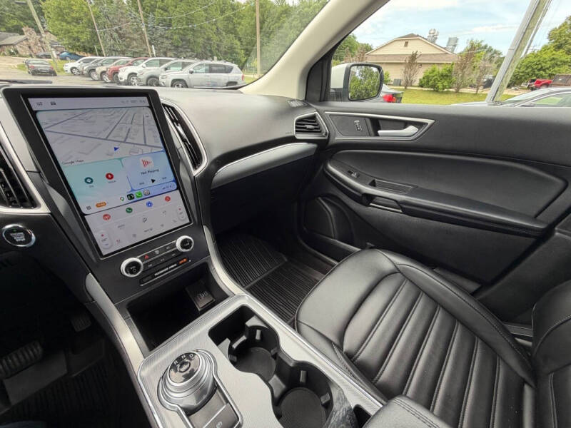 2022 Ford Edge SEL