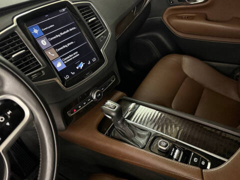 2019 Volvo XC90 T6 Momentum