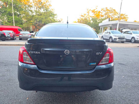 2016 Nissan Versa 1.6 SV