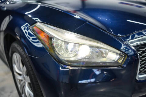 2015 Infiniti Q70 3.7