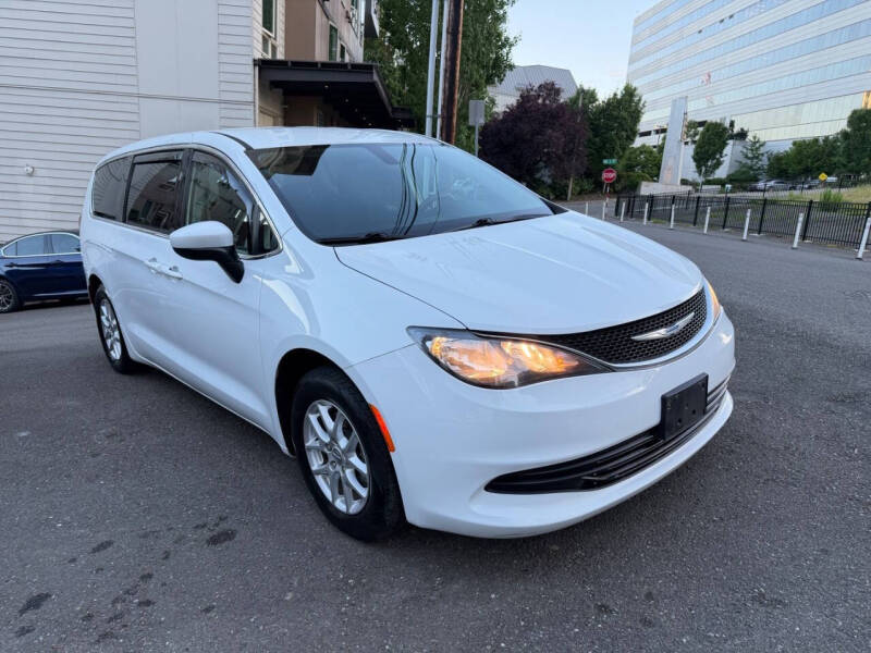 2018 Chrysler Pacifica LX
