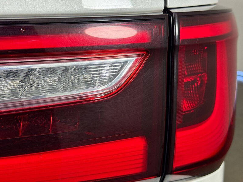 2022 Infiniti QX80 Premium Select