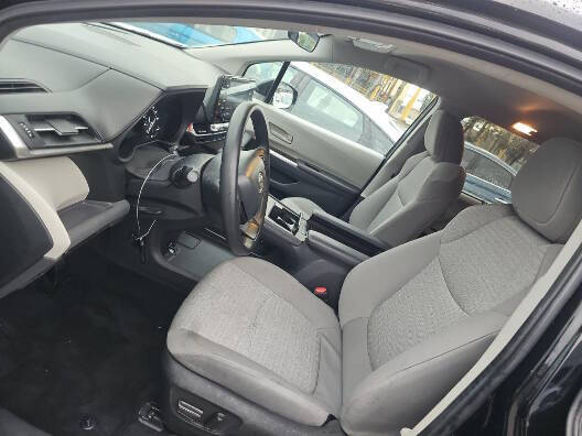 2024 Toyota Sienna LE 8-Passenger