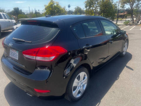2016 Kia Forte5 LX