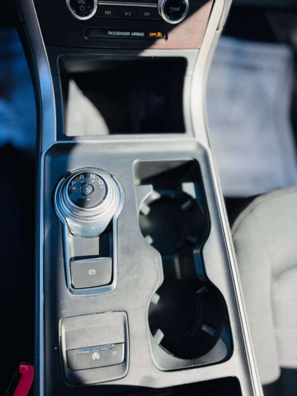 2021 Ford Edge SE